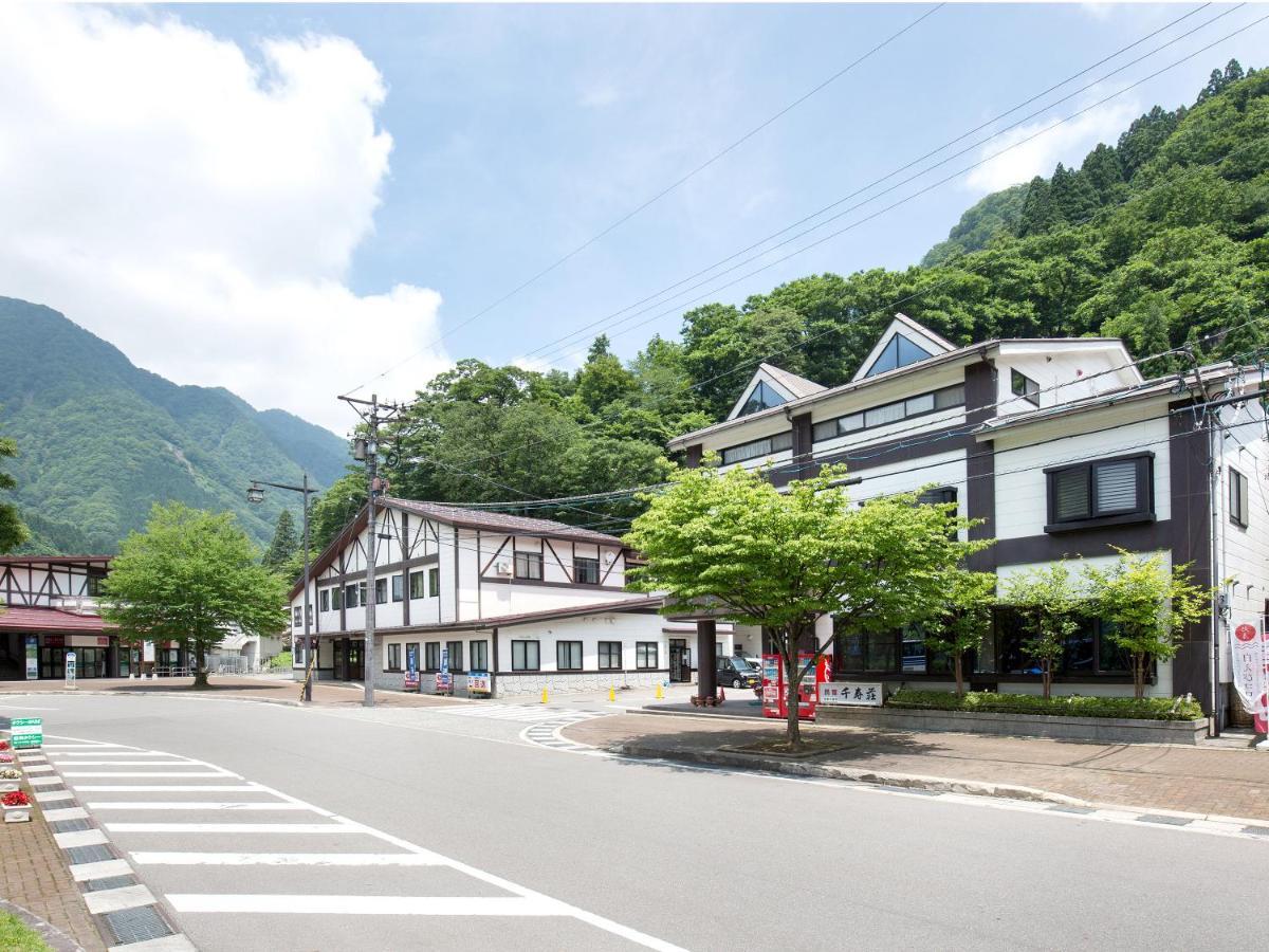 Tateyama Kurobe Alpine Route Senjuso 立山黒部アルペンルート千寿荘 Hotel Exterior foto